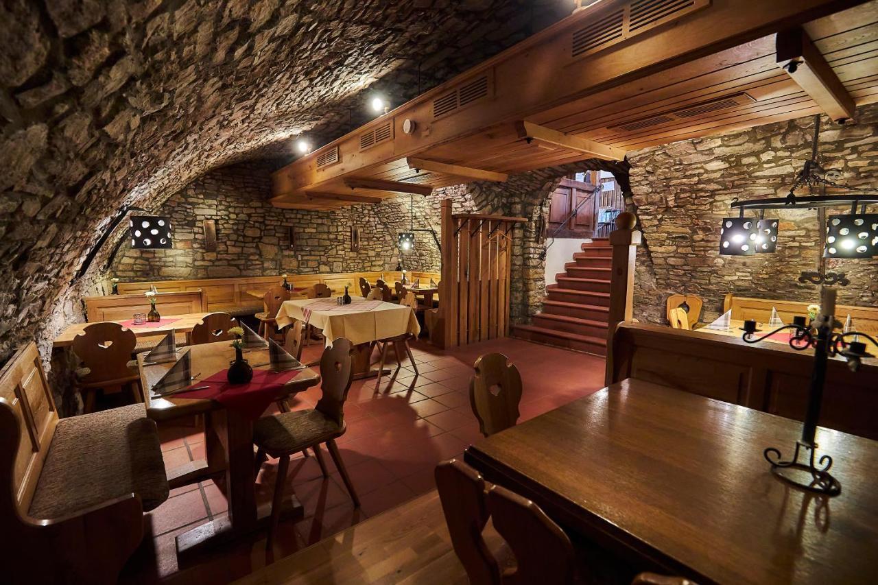 Flair-Hotel Zum Benediktiner Шварцах-ам-Майн Экстерьер фото