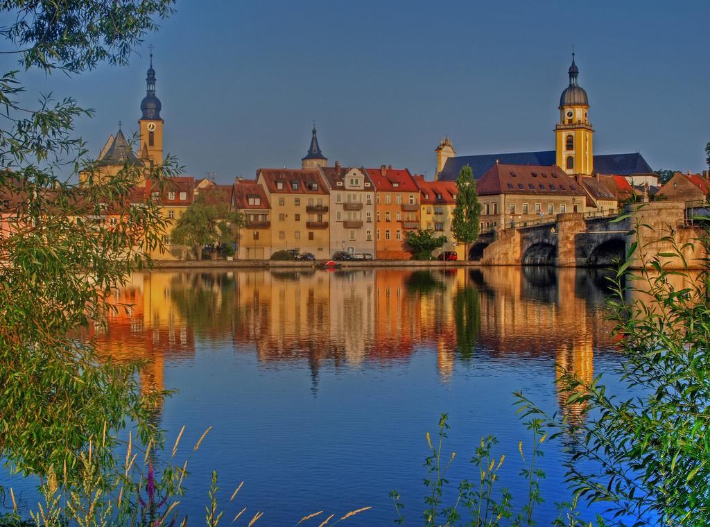 Flair-Hotel Zum Benediktiner Шварцах-ам-Майн Экстерьер фото